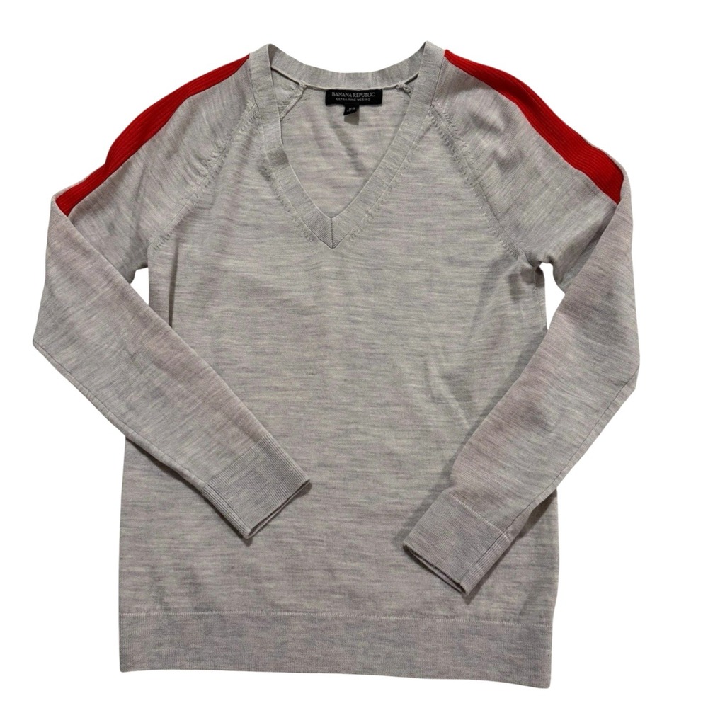 Banana Republic Sweater Womens XS 100% Extra Fine Merino Gray Red Stripe Sleeves